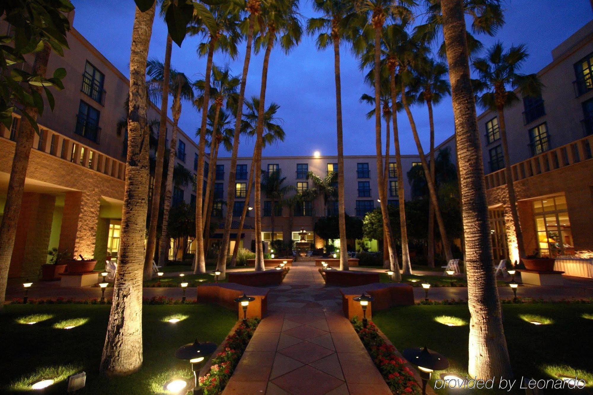 Tempe Mission Palms, A Destination By Hyatt Hotel מראה חיצוני תמונה